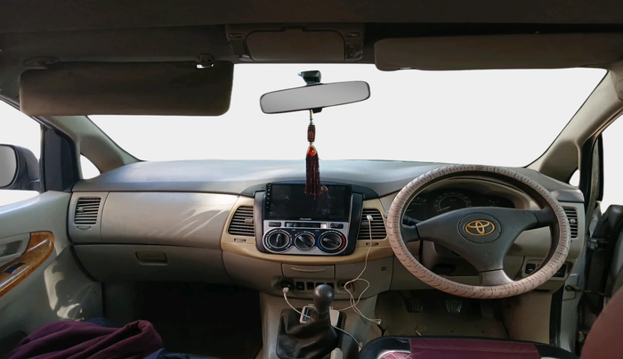 2010 Toyota Innova 2.5 G3, Diesel, Manual, 1,68,954 km, interior