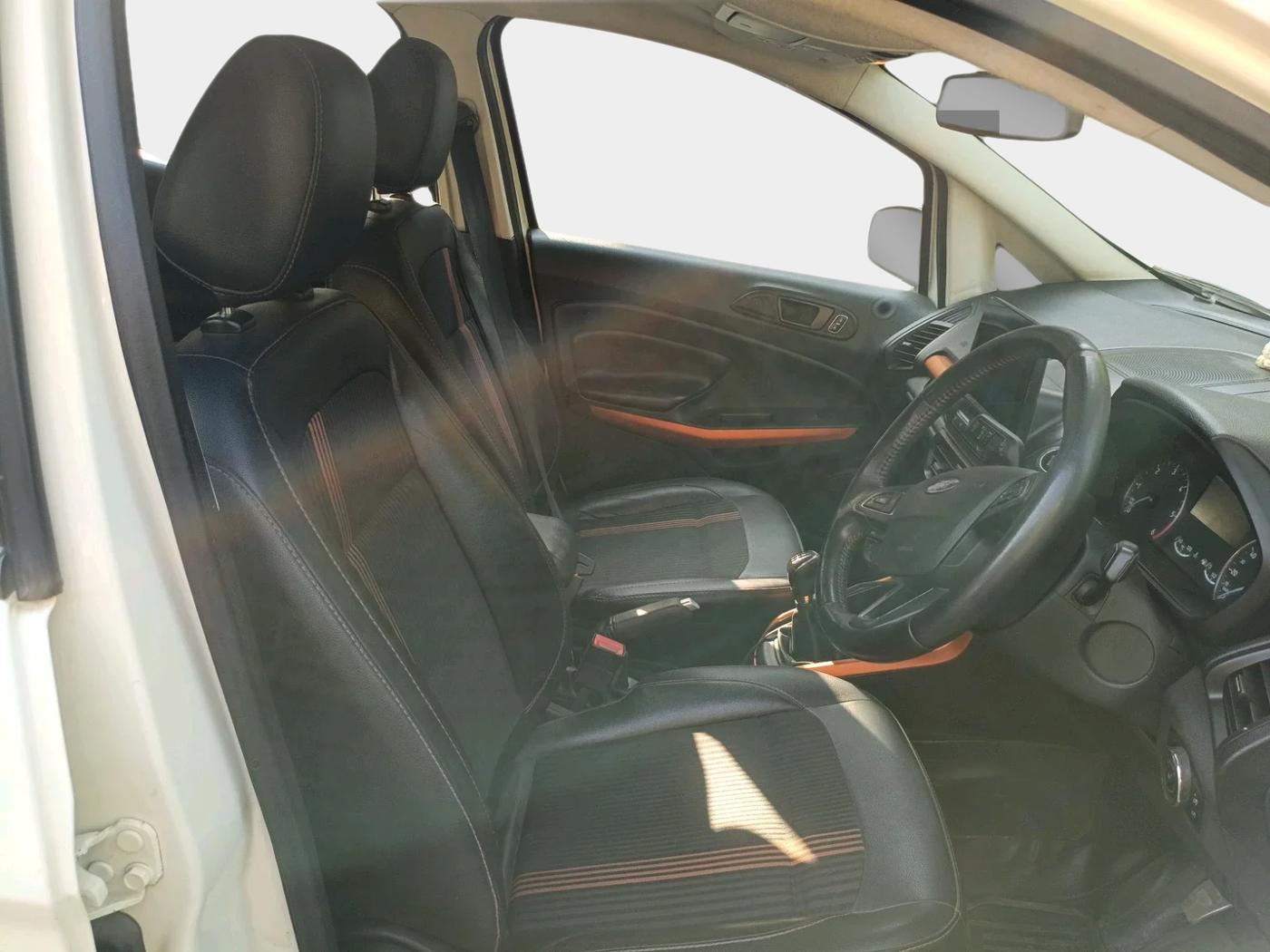 2021 Ford Ecosport TITANIUM 1.5L SPORTS(SUNROOF) DIESEL, Diesel, Manual, 1,40,041 km, interior