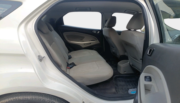 2014 Ford Ecosport TITANIUM 1.5L DIESEL, Diesel, Manual, 1,00,002 km, interior