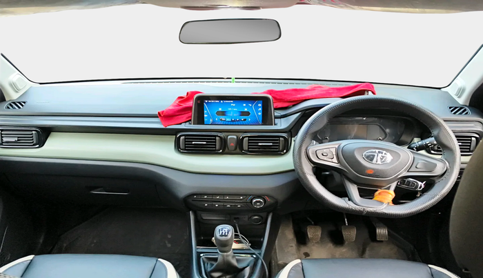 2024 Tata PUNCH ADVENTURE RHYTHM CNG MT, Petrol, Manual, 5,396 km, interior