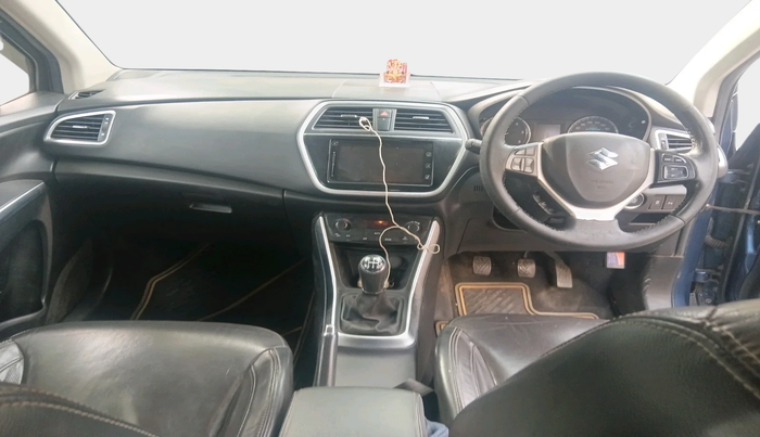 2018 Maruti S Cross ALPHA 1.3, Diesel, Manual, 1,58,421 km, interior