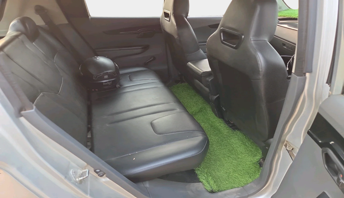 2018 Mahindra KUV 100 NXT K2 P 6 STR, Petrol, Manual, 26,030 km, interior