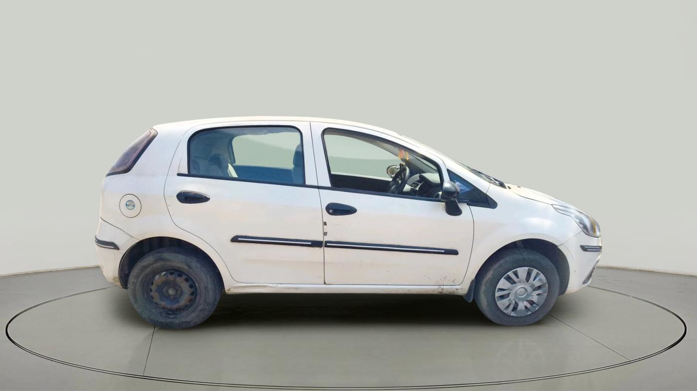 2014 Fiat Punto EVO ACTIVE 1.3 MULTIJET, Diesel, Manual, 1,03,963 km, exterior