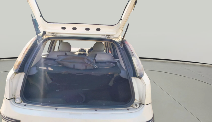 2014 Fiat Punto EVO ACTIVE 1.3 MULTIJET, Diesel, Manual, 1,03,963 km, exterior