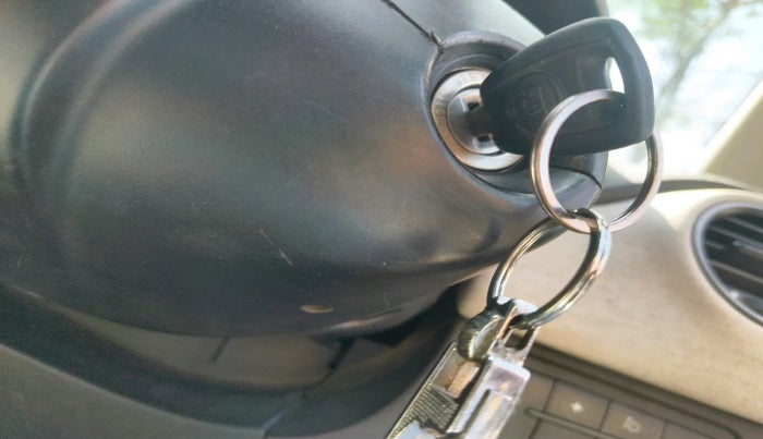 2014 Fiat Punto EVO ACTIVE 1.3 MULTIJET, Diesel, Manual, 1,03,963 km, interior