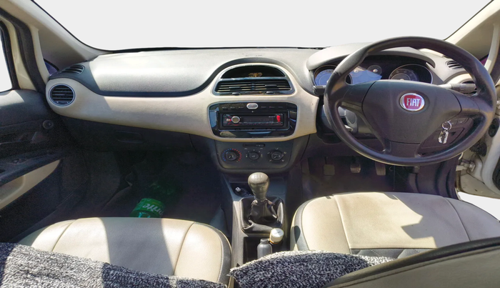 2014 Fiat Punto EVO ACTIVE 1.3 MULTIJET, Diesel, Manual, 1,03,963 km, interior