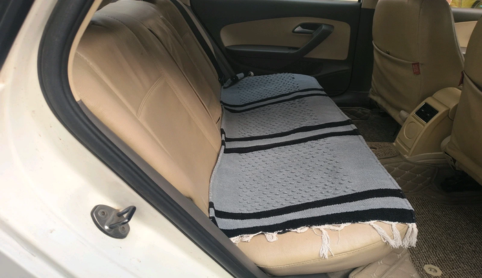 2012 Volkswagen Vento HIGHLINE DIESEL 1.6, Diesel, Manual, 1,14,830 km, interior