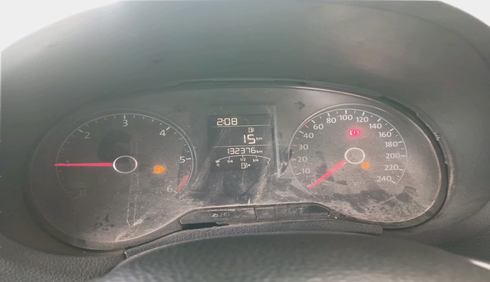 2016 Volkswagen Polo HIGHLINE1.5L, Diesel, Manual, 1,32,376 km, interior