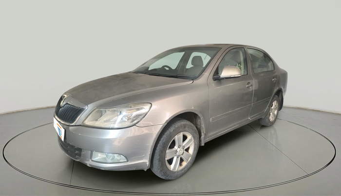 2013 Skoda Laura AMBIENTE 1.9 TDI MT, Diesel, Manual, 1,11,971 km, exterior