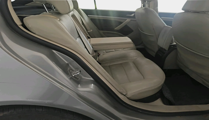 2013 Skoda Laura AMBIENTE 1.9 TDI MT, Diesel, Manual, 1,11,971 km, interior