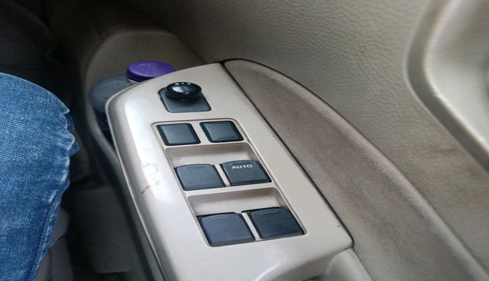 2013 Maruti Swift Dzire VDI, Diesel, Manual, 2,17,188 km, interior