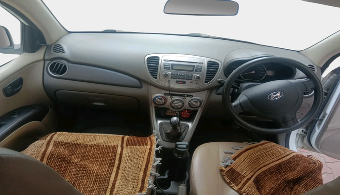 2013 Hyundai i10 ERA 1.1, Petrol, Manual, 66,534 km, interior