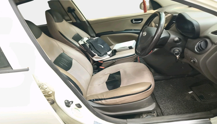 2013 Hyundai i10 SPORTZ 1.2, Petrol, Manual, 2,14,245 km, interior