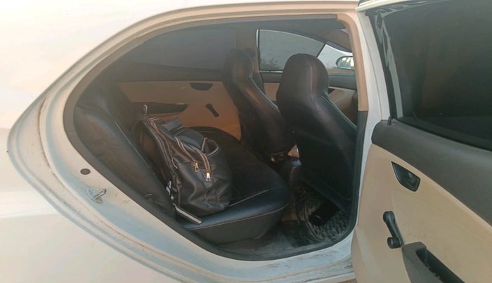 2015 Hyundai Eon ERA +, Petrol, Manual, 1,23,398 km, interior