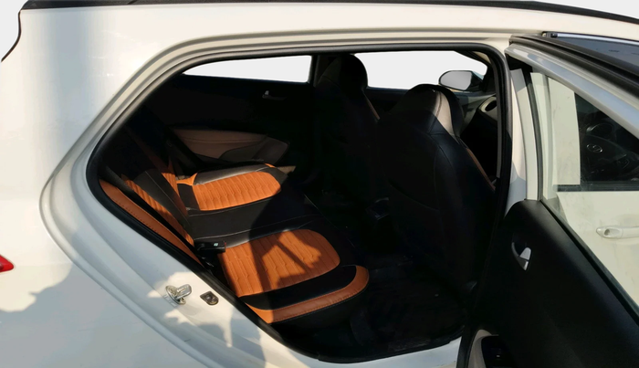 2015 Hyundai Grand i10 SPORTZ 1.1 CRDI, Diesel, Manual, 75,069 km, interior