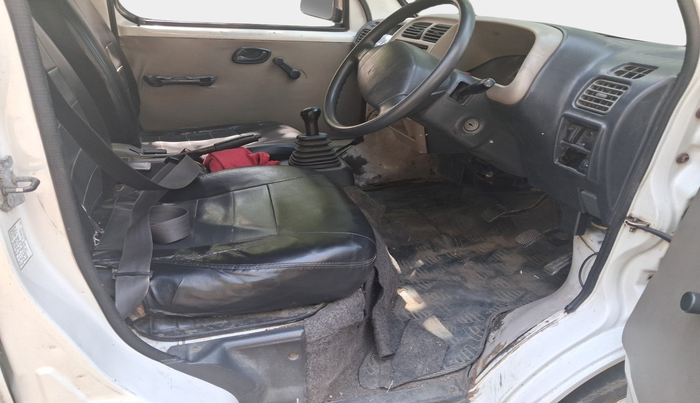 2014 Maruti Eeco 5 STR, Petrol, Manual, 1,23,734 km, interior