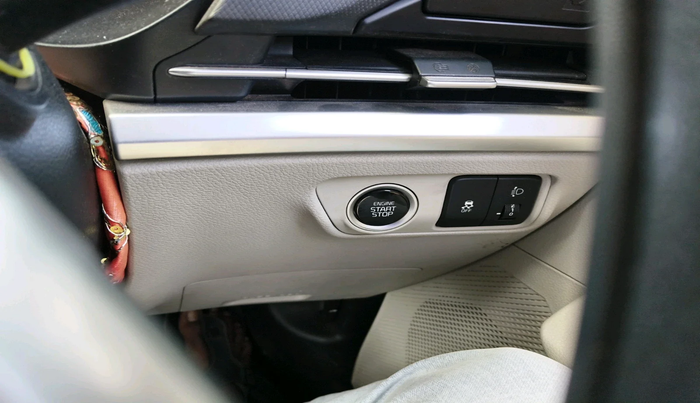 2022 KIA CARENS PRESTIGE PLUS 1.4 PETROL 7 STR, Petrol, Manual, 46,704 km, interior