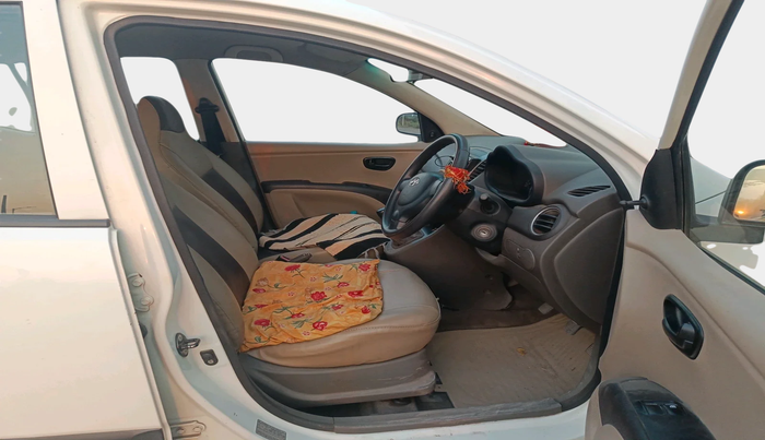 2011 Hyundai i10 ERA 1.1, Petrol, Manual, 84,113 km, interior