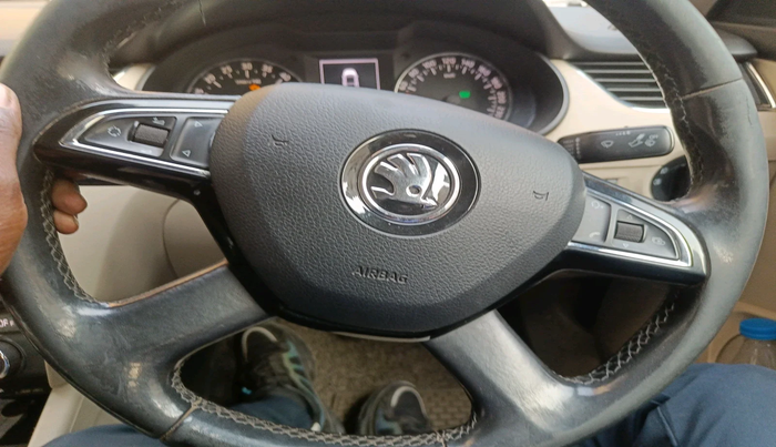 2014 Skoda Octavia AMBITION 2.0 TDI AT, Diesel, Automatic, 1,79,443 km, interior