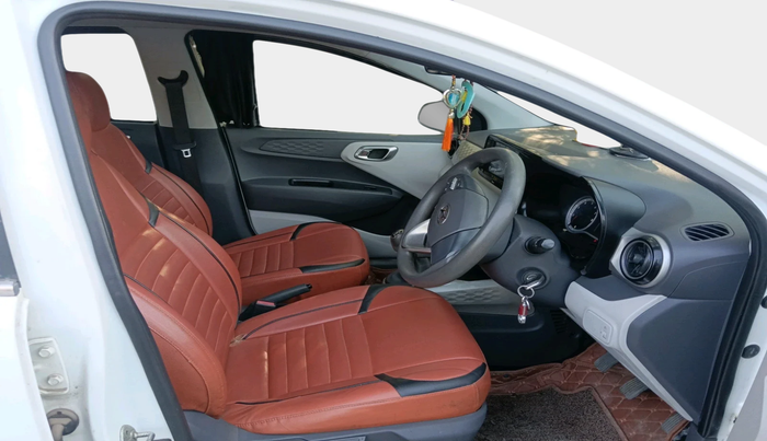 2020 Hyundai GRAND I10 NIOS SPORTZ 1.2 KAPPA VTVT, Petrol, Manual, 18,857 km, interior