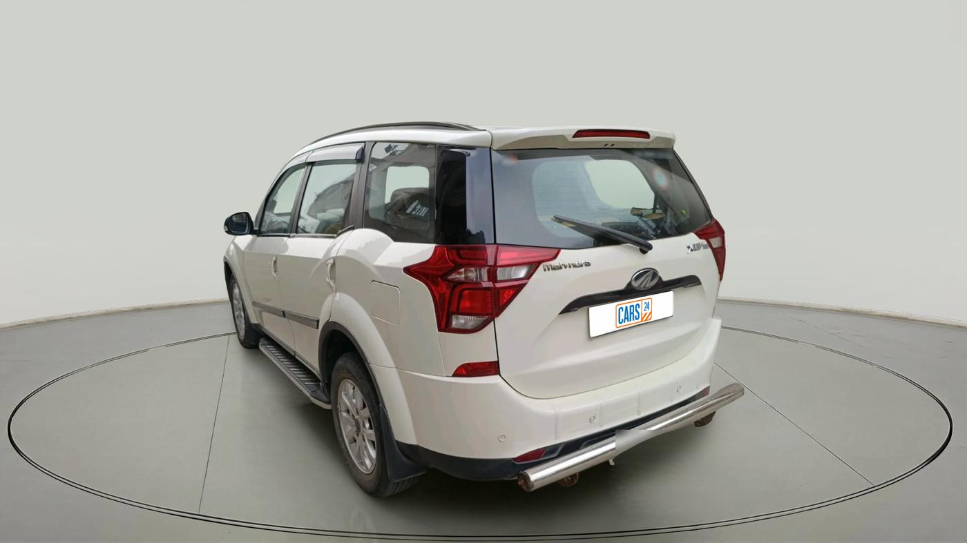 2020 Mahindra XUV500 W9, Diesel, Manual, 73,442 km, exterior