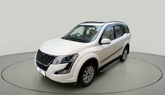 2020 Mahindra XUV500 W9, Diesel, Manual, 73,442 km, exterior