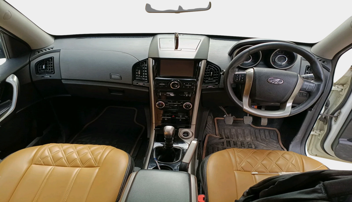 2020 Mahindra XUV500 W9, Diesel, Manual, 73,442 km, interior