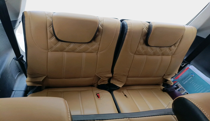 2020 Mahindra XUV500 W9, Diesel, Manual, 73,442 km, interior