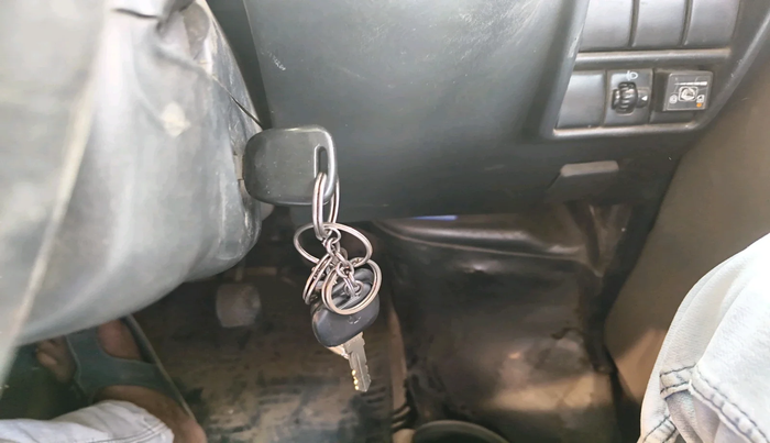 2015 Maruti Eeco 5 STR WITH A/C+HTR, Petrol, Manual, 97,876 km, interior