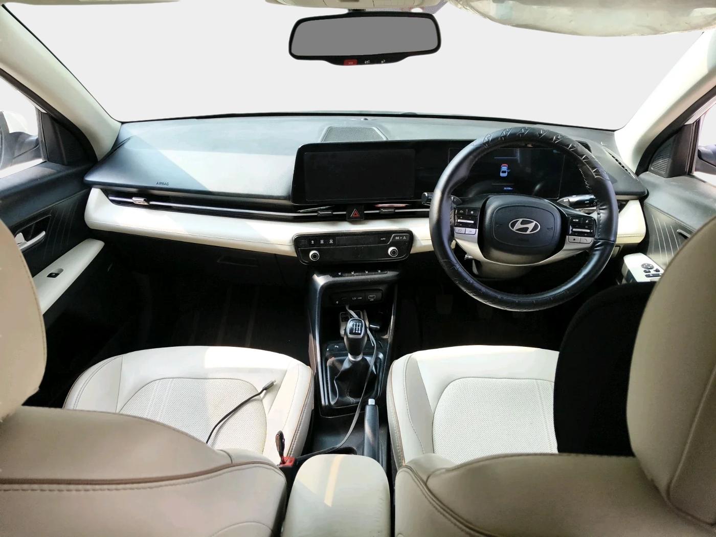 2023 Hyundai Verna SX (O) 1.5 MPI MT, Petrol, Manual, 38,358 km, interior
