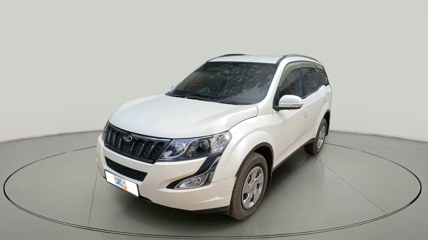 2017 Mahindra XUV500 W6 AT, Diesel, Automatic, 2,27,185 km, exterior