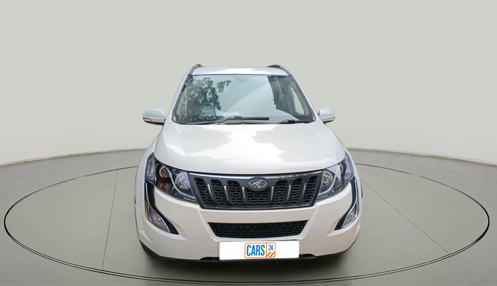 2017 Mahindra XUV500 W6 AT, Diesel, Automatic, 2,27,185 km, exterior