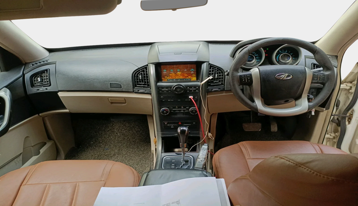 2017 Mahindra XUV500 W6 AT, Diesel, Automatic, 2,27,185 km, interior