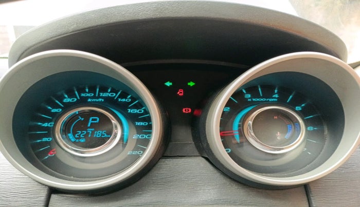 2017 Mahindra XUV500 W6 AT, Diesel, Automatic, 2,27,185 km, interior