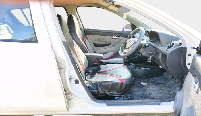 2017 Maruti Alto 800 LXI, Petrol, Manual, 1,17,920 km, interior