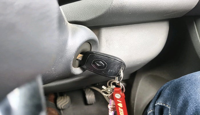 2015 Renault Kwid RXL, Petrol, Manual, 1,20,871 km, interior