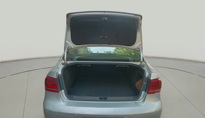 2012 Volkswagen Passat COMFORTLINE 2.0 TDI MT, Diesel, Manual, 1,96,286 km, exterior