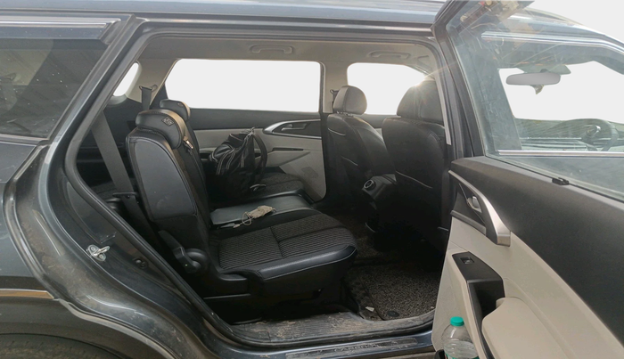 2023 KIA CARENS PRESTIGE 1.5 DIESEL IMT 7 STR, Diesel, Manual, 19,811 km, interior