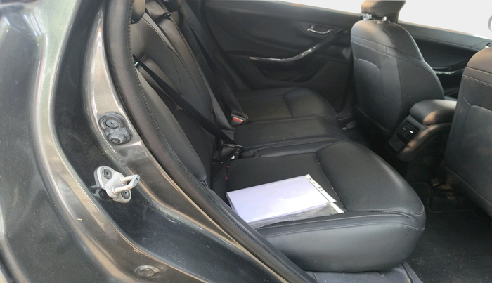 2023 Tata NEXON FEARLESS PLUS S 1.2 REVOTRON 7 DCA DT, Petrol, Automatic, 37,290 km, interior