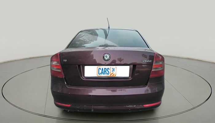 2013 Skoda Laura L&K 2.0 TDI AT, Diesel, Automatic, 1,30,306 km, exterior