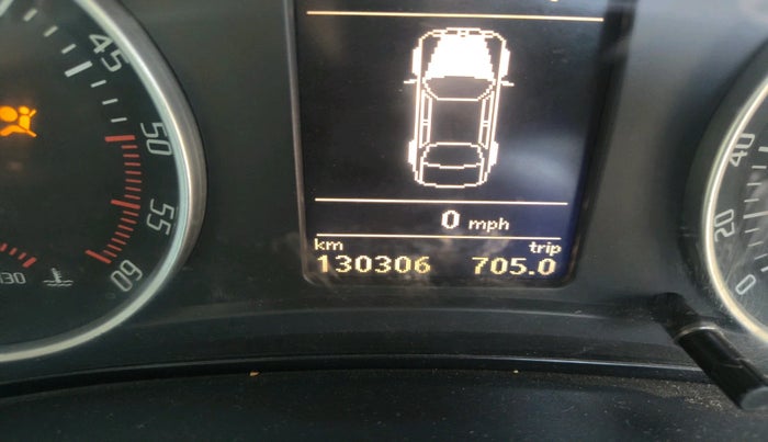 2013 Skoda Laura L&K 2.0 TDI AT, Diesel, Automatic, 1,30,306 km, interior