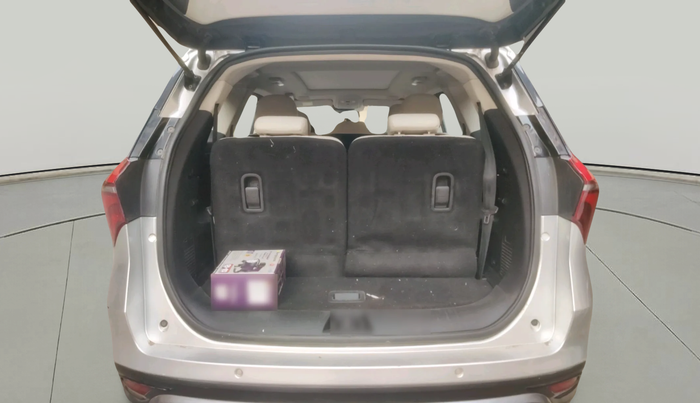 2022 Mahindra XUV700 AX 7 LUXURY D AWD AT 7 STR, Diesel, Automatic, 82,100 km, exterior