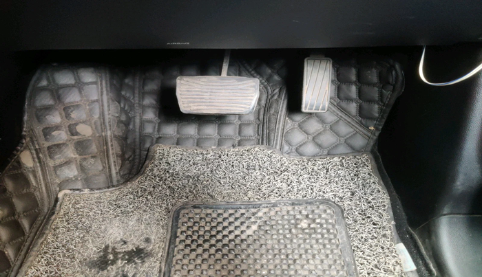 2022 Mahindra XUV700 AX 7 LUXURY D AWD AT 7 STR, Diesel, Automatic, 82,100 km, interior