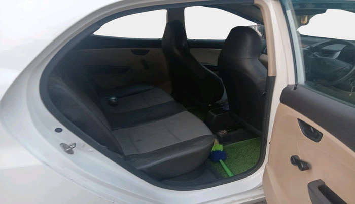 2013 Hyundai Eon ERA +, Petrol, Manual, 59,930 km, interior