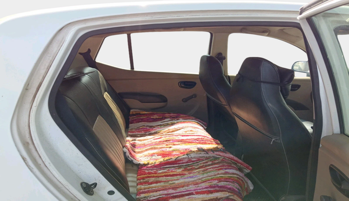 2013 Hyundai i10 ERA 1.1, Petrol, Manual, 88,260 km, interior