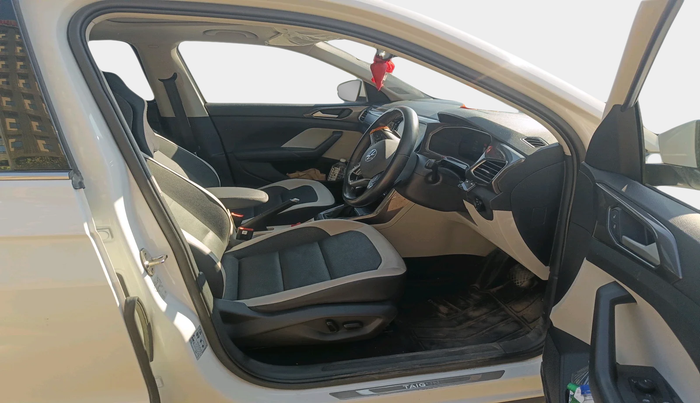 2024 Volkswagen TAIGUN TOPLINE 1.0 TSI AT, Petrol, Automatic, 11,405 km, interior