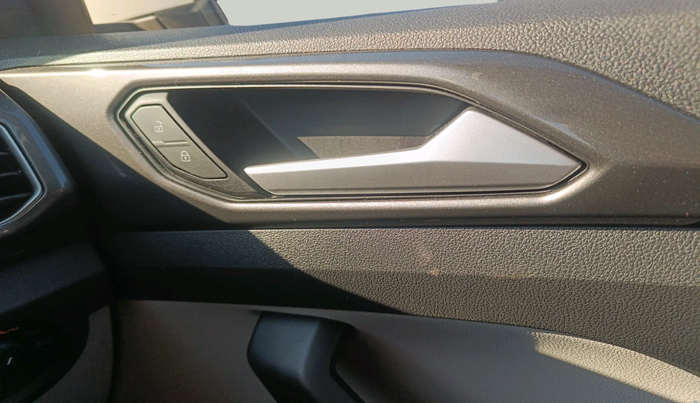 2024 Volkswagen TAIGUN TOPLINE 1.0 TSI AT, Petrol, Automatic, 11,405 km, interior