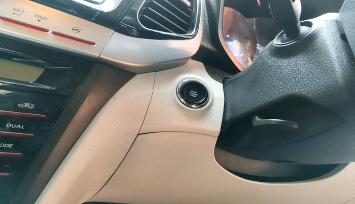 2023 Mahindra XUV300 W8 1.5 DIESEL, Diesel, Manual, 20,047 km, interior