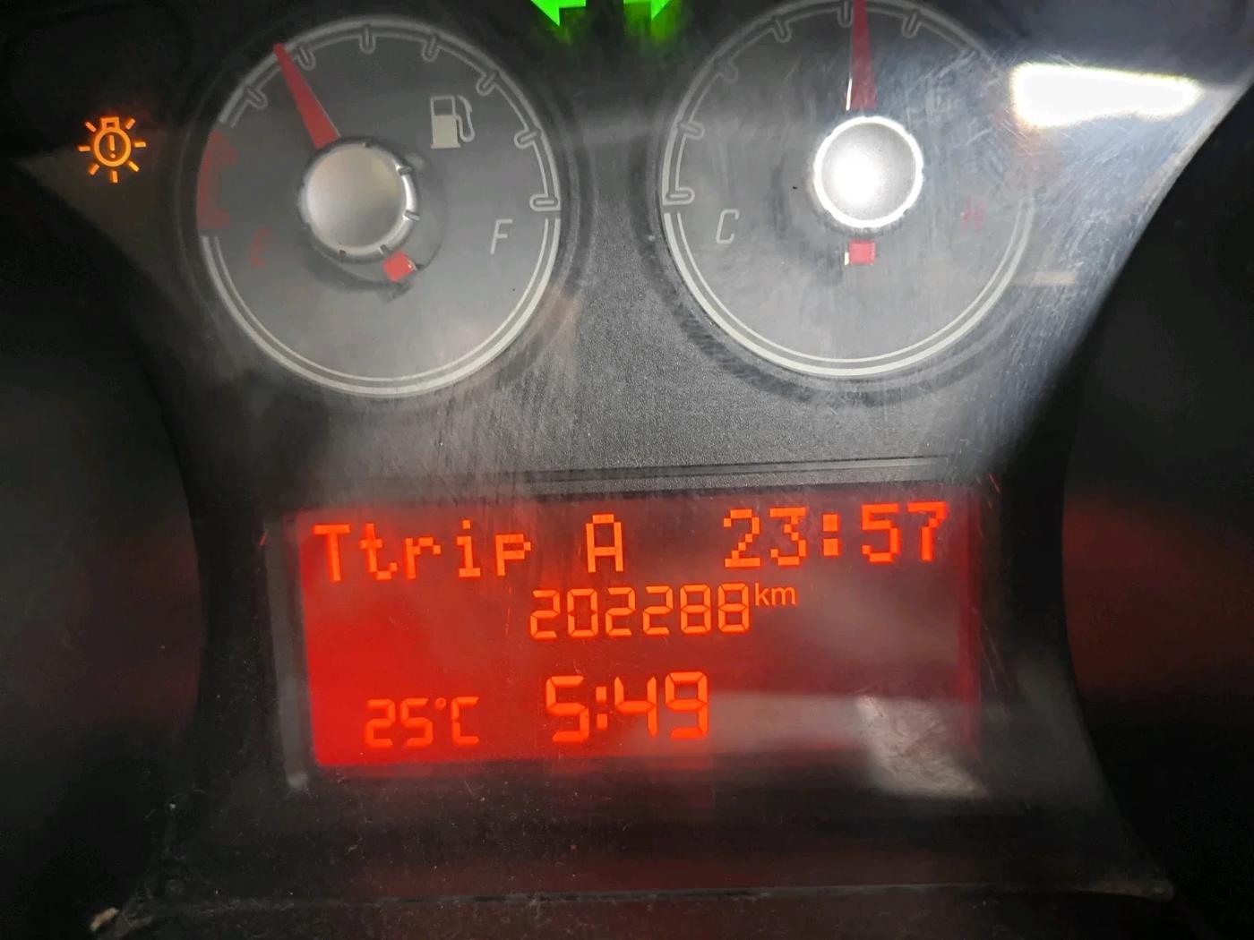 2014 Fiat Punto EVO DYNAMIC 1.3 MULTIJET, Diesel, Manual, 2,02,288 km, interior