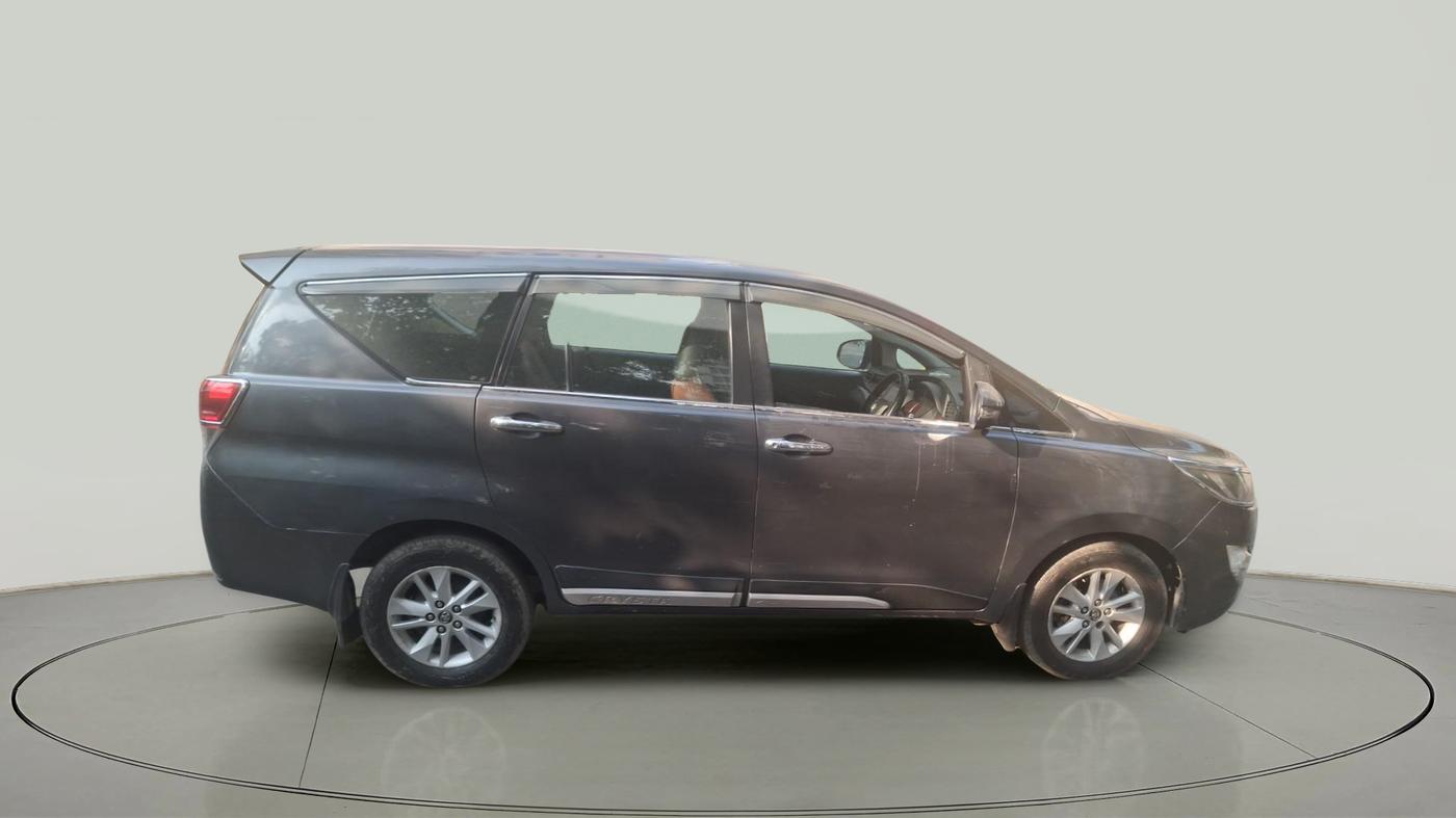 2018 Toyota Innova Crysta 2.4 G 8 STR, Diesel, Manual, 89,895 km, exterior
